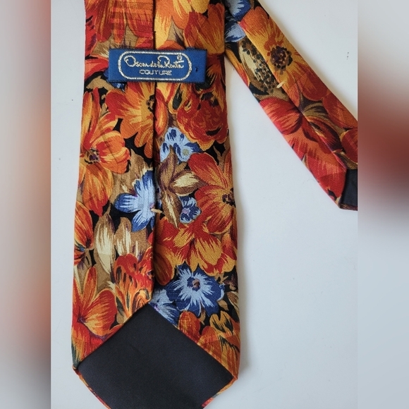 Oscar de la Renta Couture Floral Print Tie - Picture 3 of 7